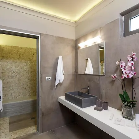 Velvet Breeze Superior Ставроменос